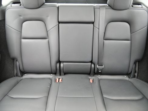 Used 2024 Tesla Model Y Long Range image 13