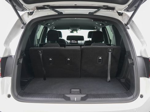Used 2023 Honda Pilot Sport image 17