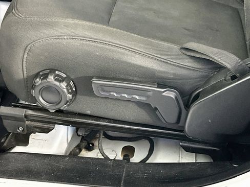 Used 2020 Jeep Wrangler Sport AWD/4WD image 21