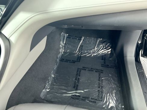 Used 2019 Toyota Camry LE image 32