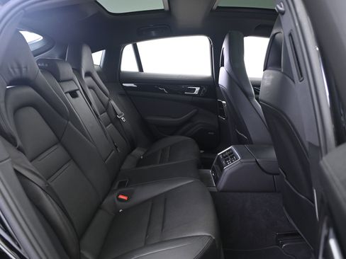 Certified 2020 Porsche Panamera RWD image 18