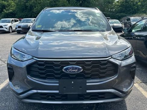 Used 2023 Ford Escape ST-Line w/ Tech Pack #1 AWD/4WD image 2