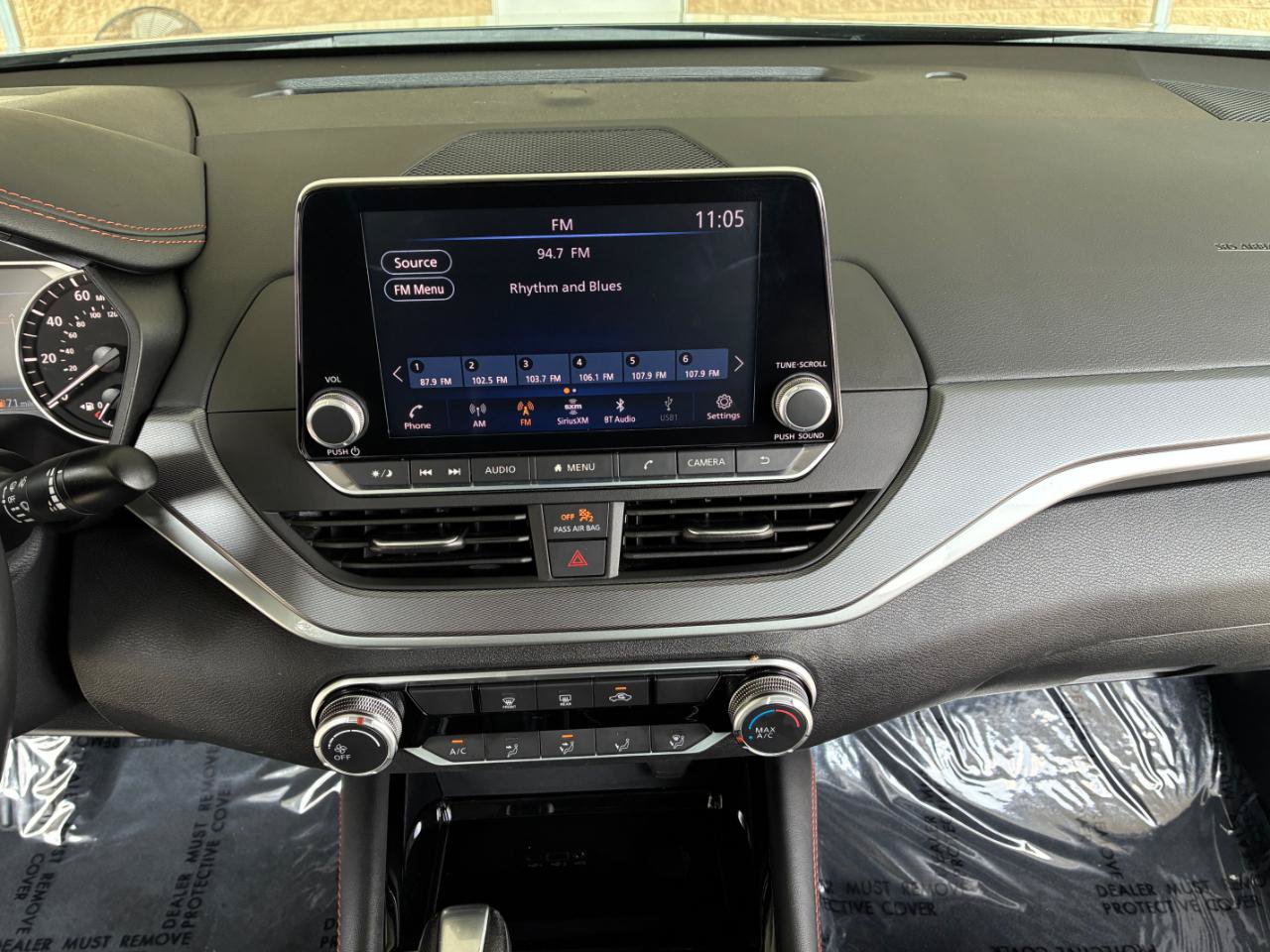 Used 2023 Nissan Altima 2.5 SR FWD image 19