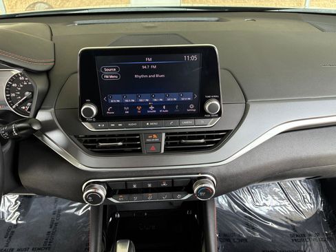 Used 2023 Nissan Altima 2.5 SR FWD image 19