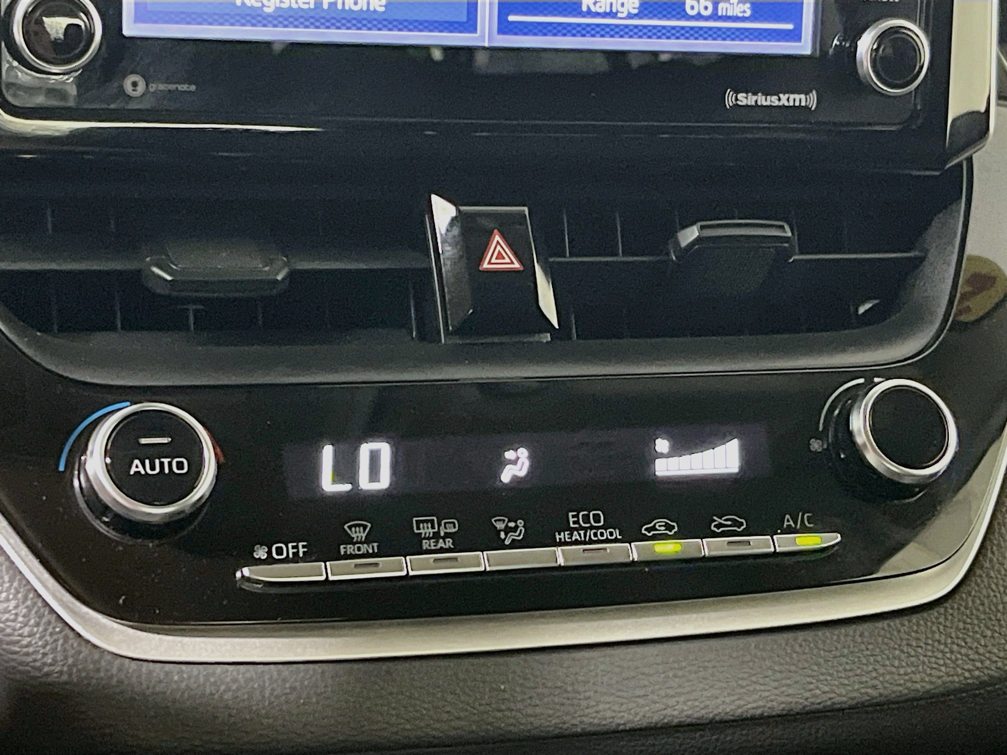 Used 2021 Toyota Corolla LE FWD image 25