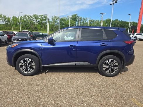 Used 2023 Nissan Rogue SV AWD/4WD image 4