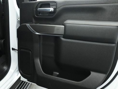 Used 2023 GMC Sierra 3500 AT4 image 16