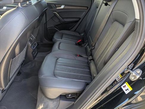 Used 2021 Audi Q5 Premium Plus w/ Premium Plus Package image 17