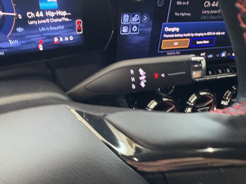 Used 2025 Chevrolet Blazer EV RS image 13