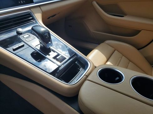 Used 2020 Porsche Panamera 4 AWD/4WD image 33