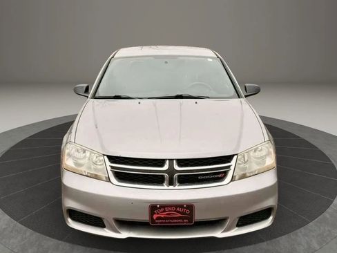 Used 2013 Dodge Avenger SE image 2