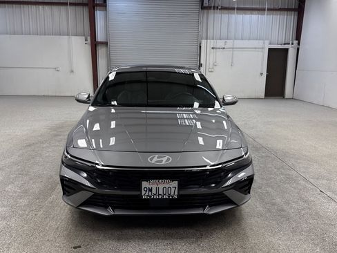 Used 2024 Hyundai Elantra Limited image 39