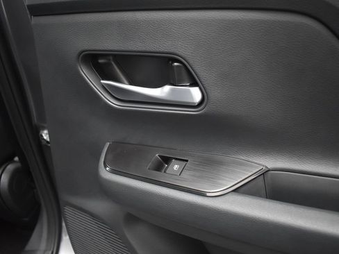 New 2025 Nissan Kicks SV w/ SV Premium Package image 19