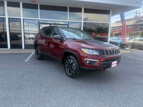 Used 2021 Jeep Compass Trailhawk AWD/4WD image 2