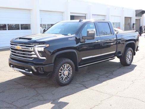 Used 2024 Chevrolet Silverado 2500 High Country w/ High Country Premium Package image 5