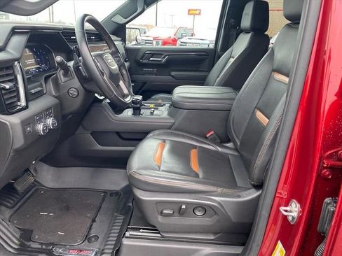 Used 2024 GMC Sierra 1500 AT4 w/ Technology Package image 9