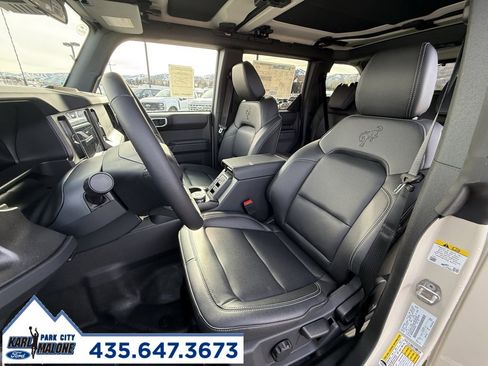 New 2025 Ford Bronco Badlands image 8