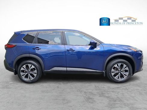 Used 2023 Nissan Rogue SV AWD/4WD image 7
