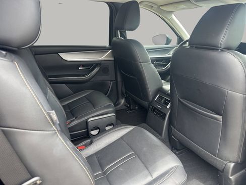Used 2025 MAZDA CX-90 3.3 Turbo w/ Preferred Package AWD/4WD image 12