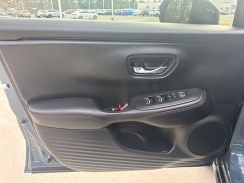 Used 2025 Honda HR-V Sport image 14