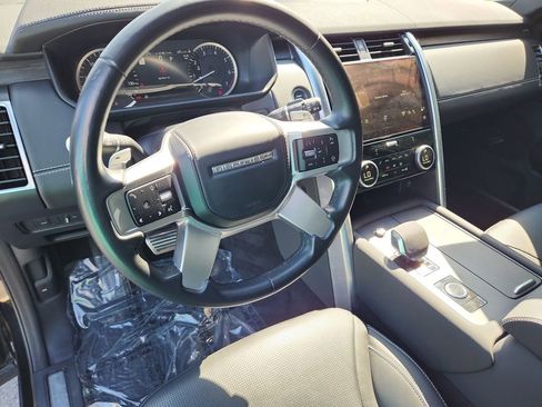 Used 2023 Land Rover Discovery Metropolitan Edition AWD/4WD image 15