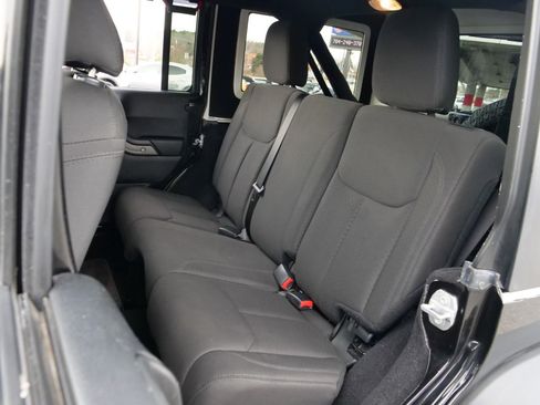 Used 2017 Jeep Wrangler Unlimited Sport w/ Quick Order Package 24S image 32