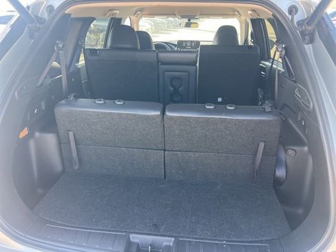 Used 2024 Mitsubishi Outlander SE image 7