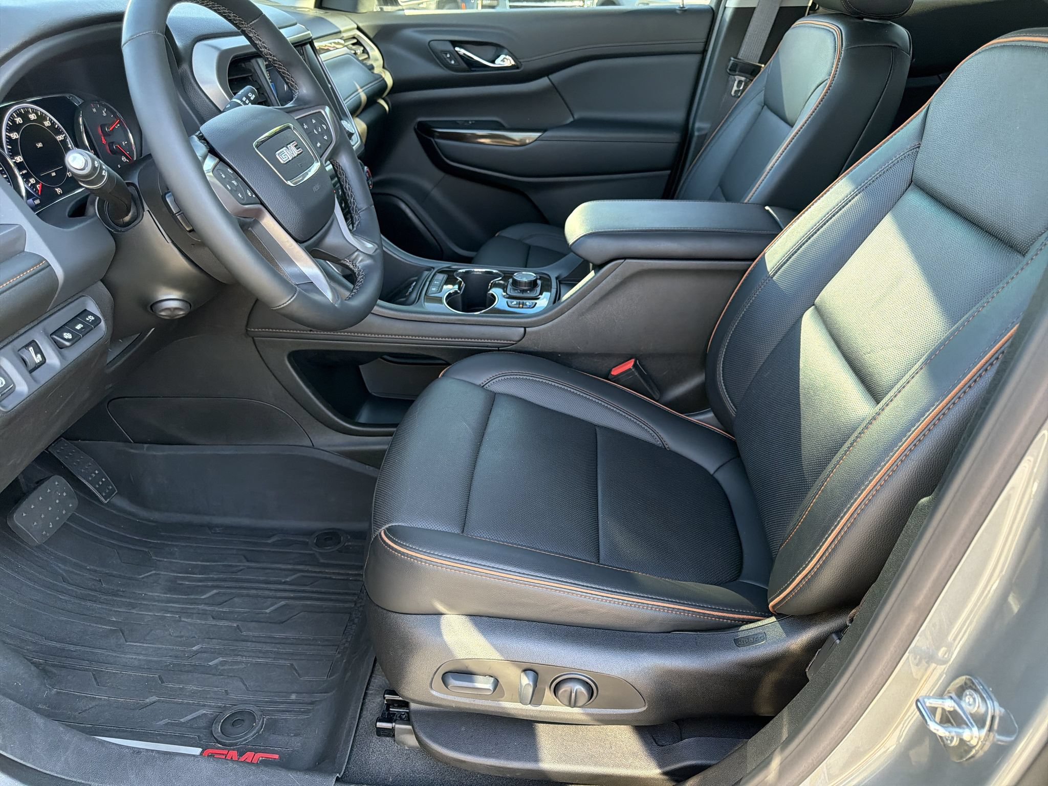 Used 2023 GMC Acadia AT4 w/ Technology Package AWD/4WD image 18
