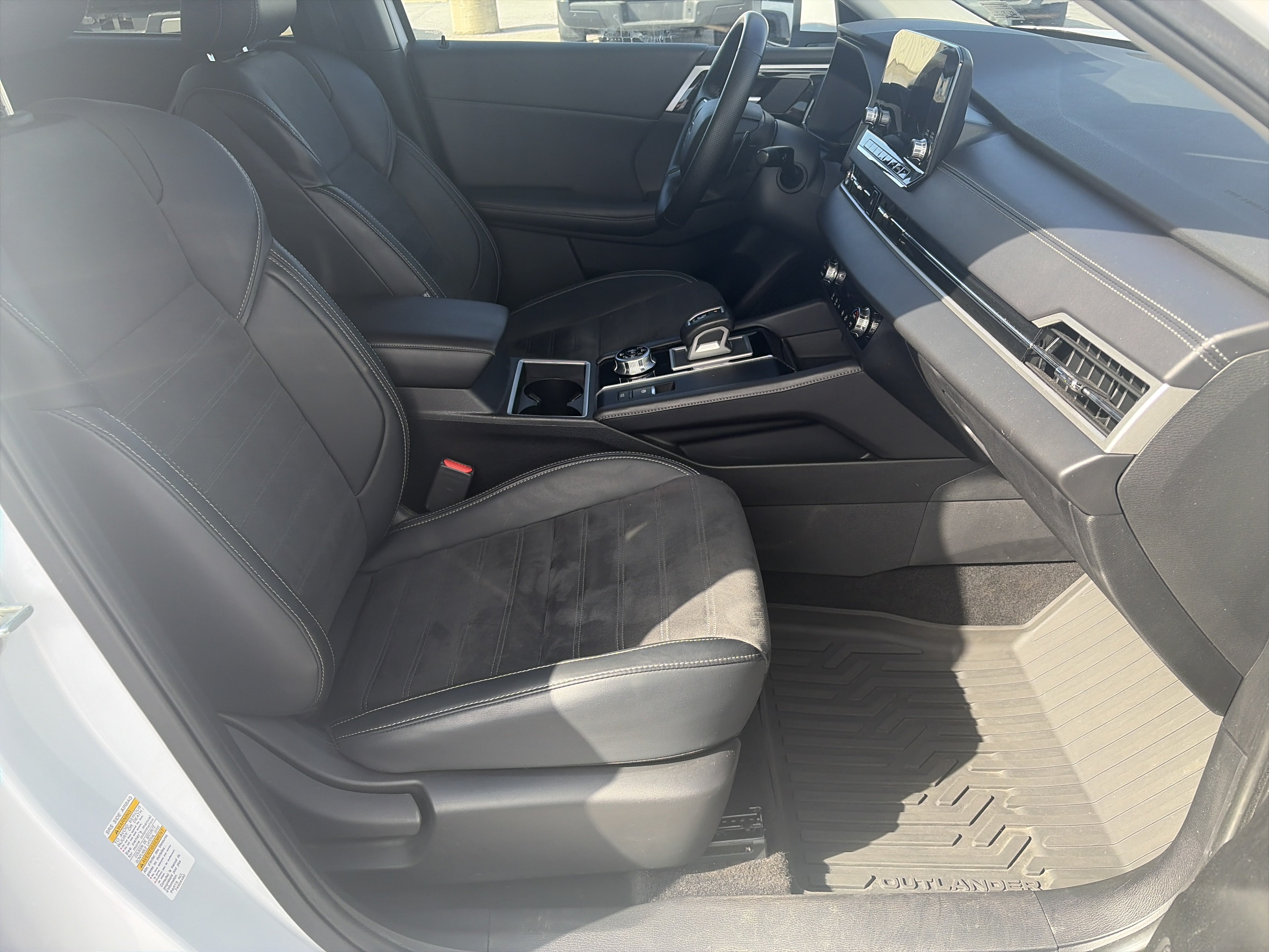 Used 2024 Mitsubishi Outlander SE AWD/4WD image 8