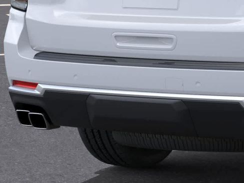 New 2026 Chevrolet Suburban High Country image 14