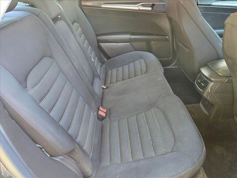 Used 2015 Ford Fusion SE FWD image 17