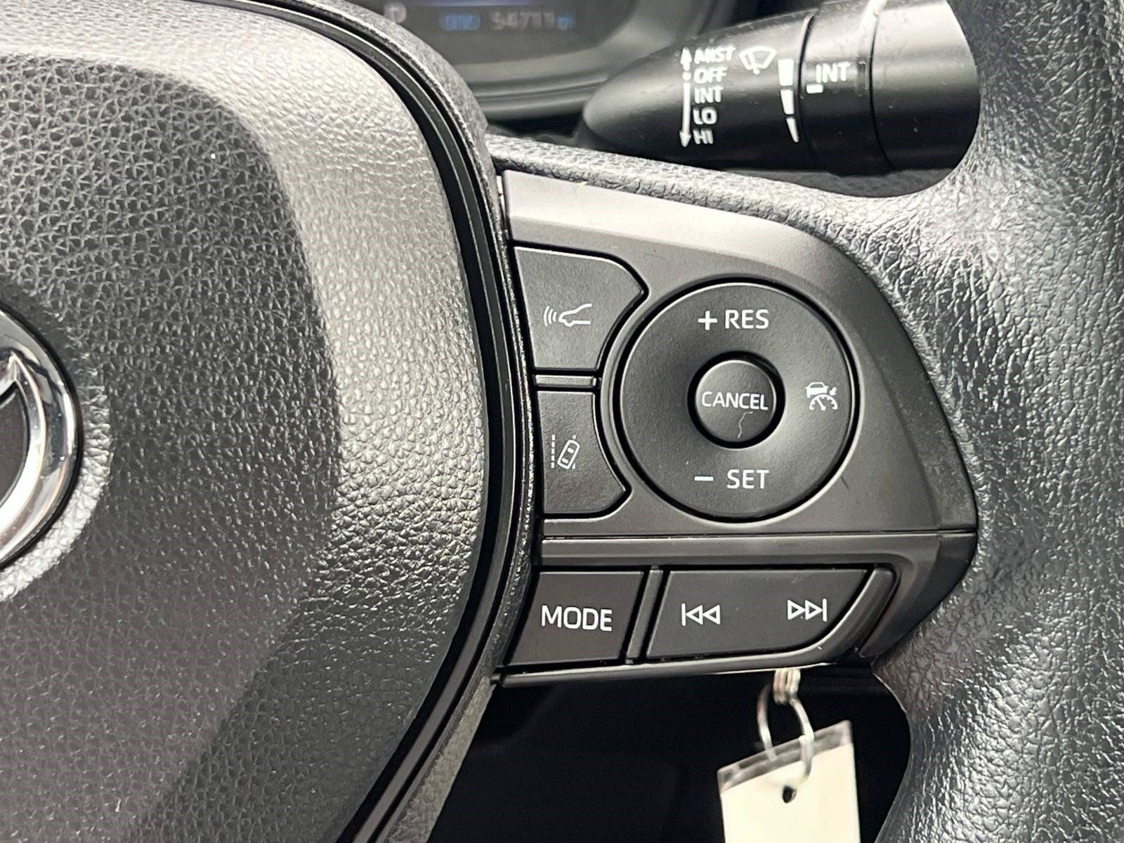 Used 2020 Toyota Corolla LE FWD image 23
