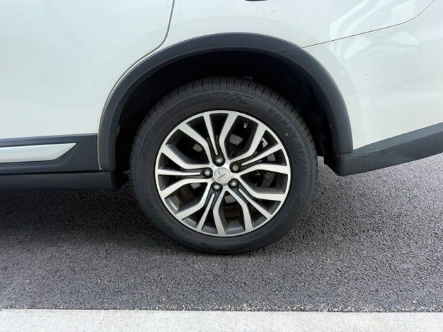 Used 2017 Mitsubishi Outlander SEL AWD/4WD image 9