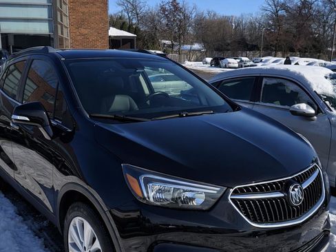 Used 2019 Buick Encore Preferred image 2