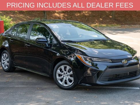 Certified 2025 Toyota Corolla LE FWD image 1