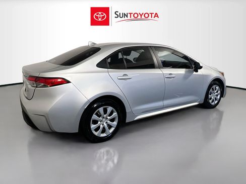 Used 2024 Toyota Corolla LE image 4