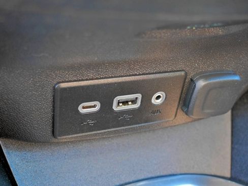 Used 2023 Chevrolet Malibu LT image 28