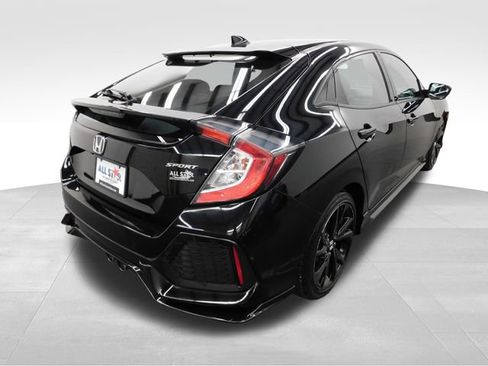 Used 2018 Honda Civic Sport image 8