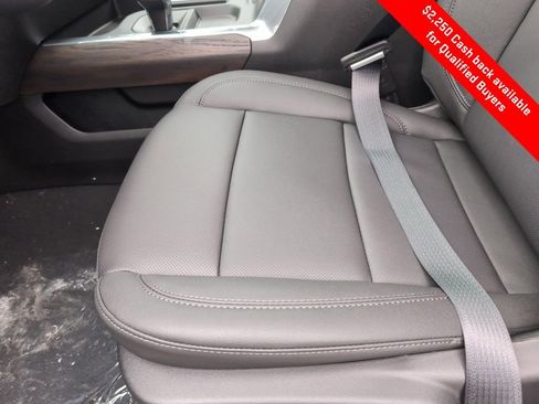 New 2026 GMC Sierra 1500 SLT image 25