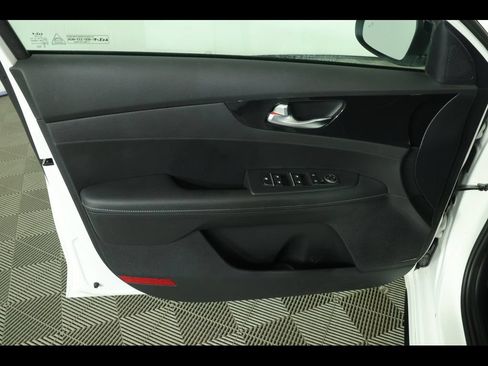Used 2022 Kia Forte GT-Line w/ GT-Line Premium Package FWD image 23