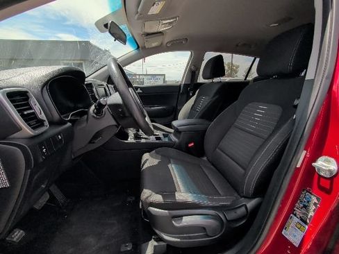 Used 2018 Kia Sportage LX AWD/4WD image 3