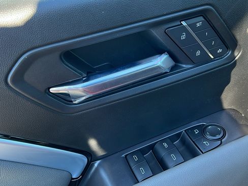 New 2026 Chevrolet Colorado ZR2 w/ Technology Package image 18