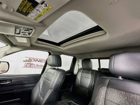 Used 2023 Toyota Tundra Limited AWD/4WD image 10