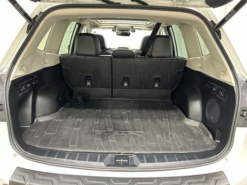 Used 2021 Subaru Forester Touring image 23