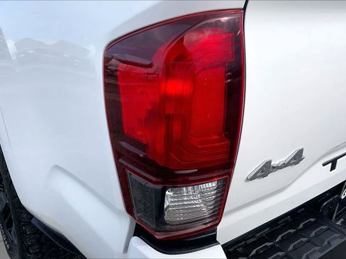 Used 2021 Toyota Tacoma SR AWD/4WD image 28