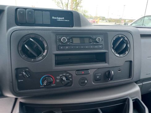 Used 2022 Ford E-450 and Econoline 450 Super Duty w/ Power Windows & Locks Group image 24