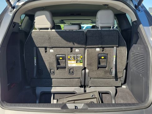 Used 2026 Toyota Sienna XLE FWD image 18