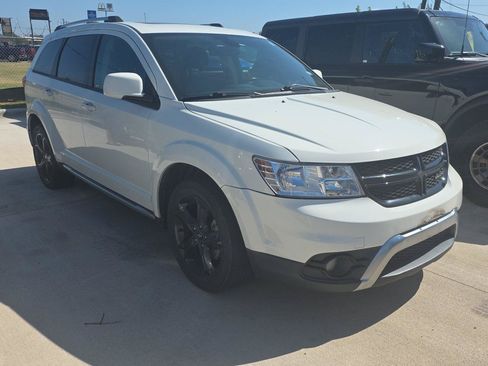 Used 2020 Dodge Journey Crossroad FWD image 6