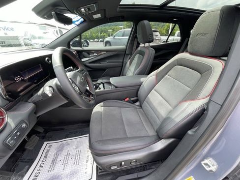 Certified 2024 Chevrolet Blazer EV RS image 24