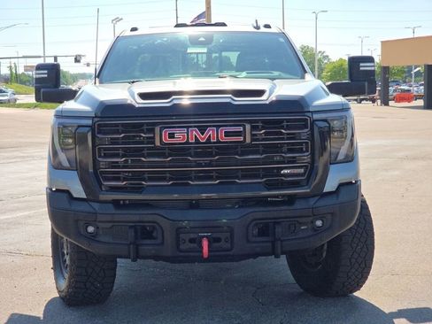 Used 2024 GMC Sierra 2500 AT4X w/ AT4X AEV Edition AWD/4WD image 3